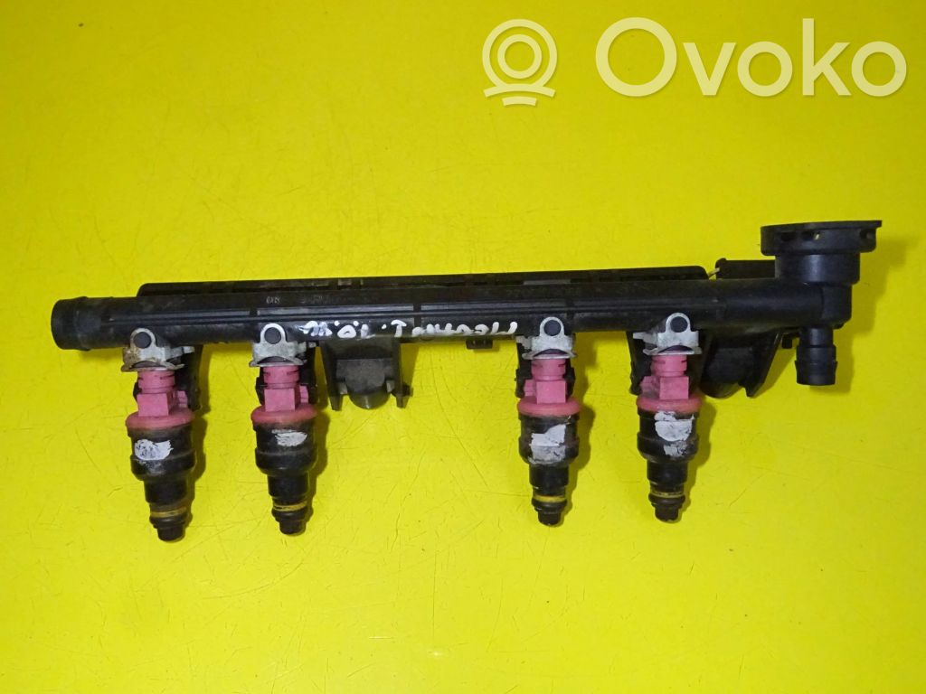 Renault Megane I Tubo principal de alimentación del combustible 