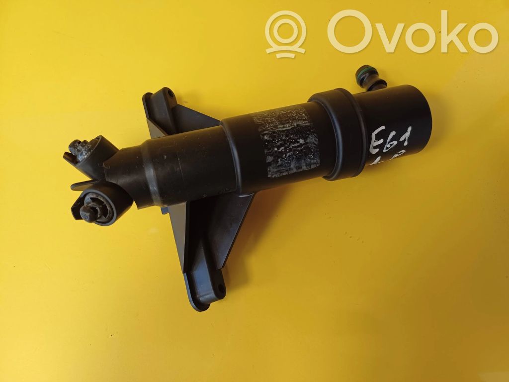 Headlight washer spray nozzle
