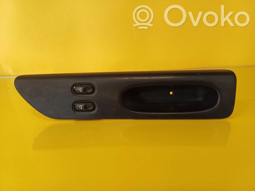 Renault Laguna I Electric window control switch 
