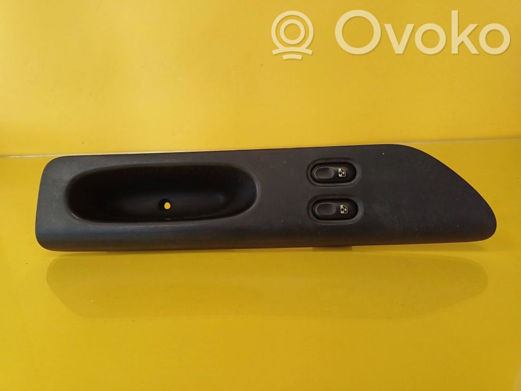 Electric window control switch   7701672452E,7700822333