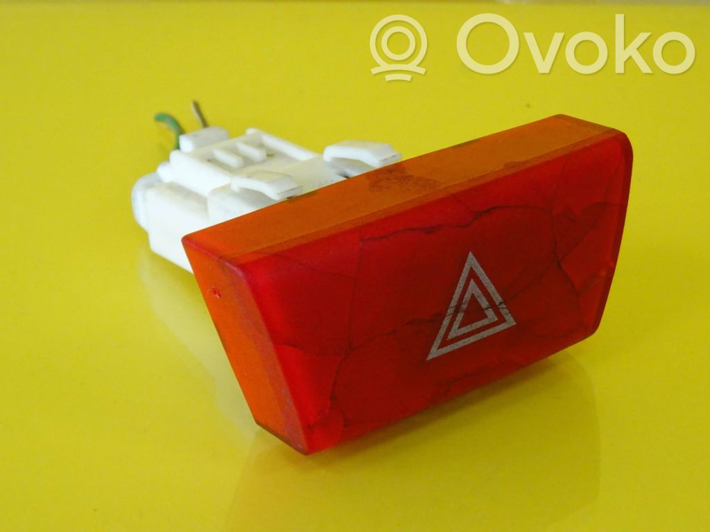 Hazard light switch   84332A