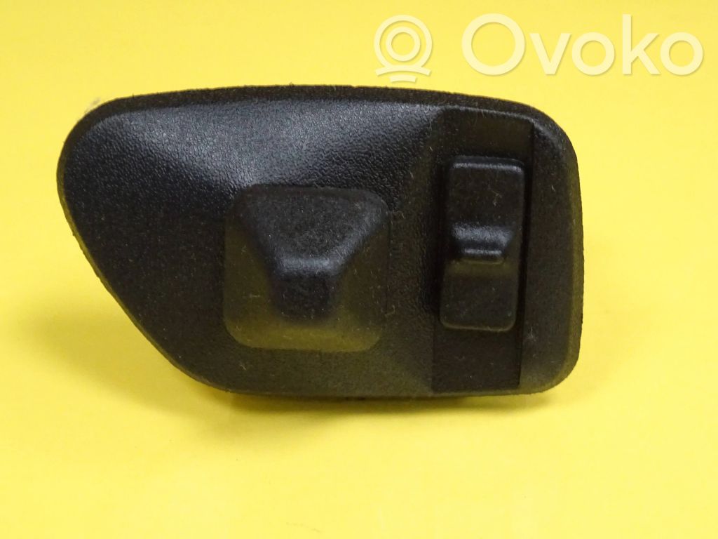 Wing mirror switch   1387281