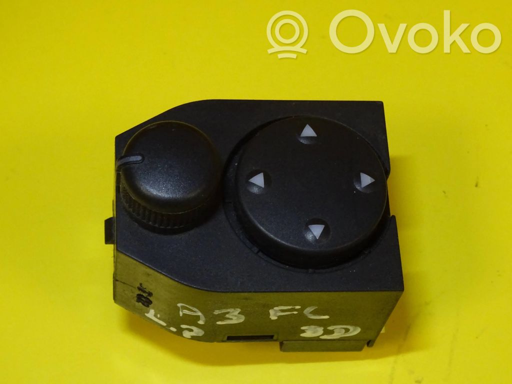 Audi A3 S3 8P Wing mirror switch 