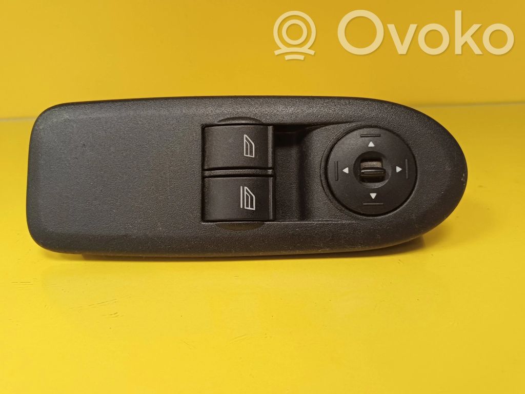 Electric window control switch   7M5T14529CA