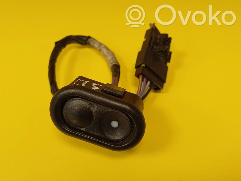 Opel Tigra A Electric window control switch 