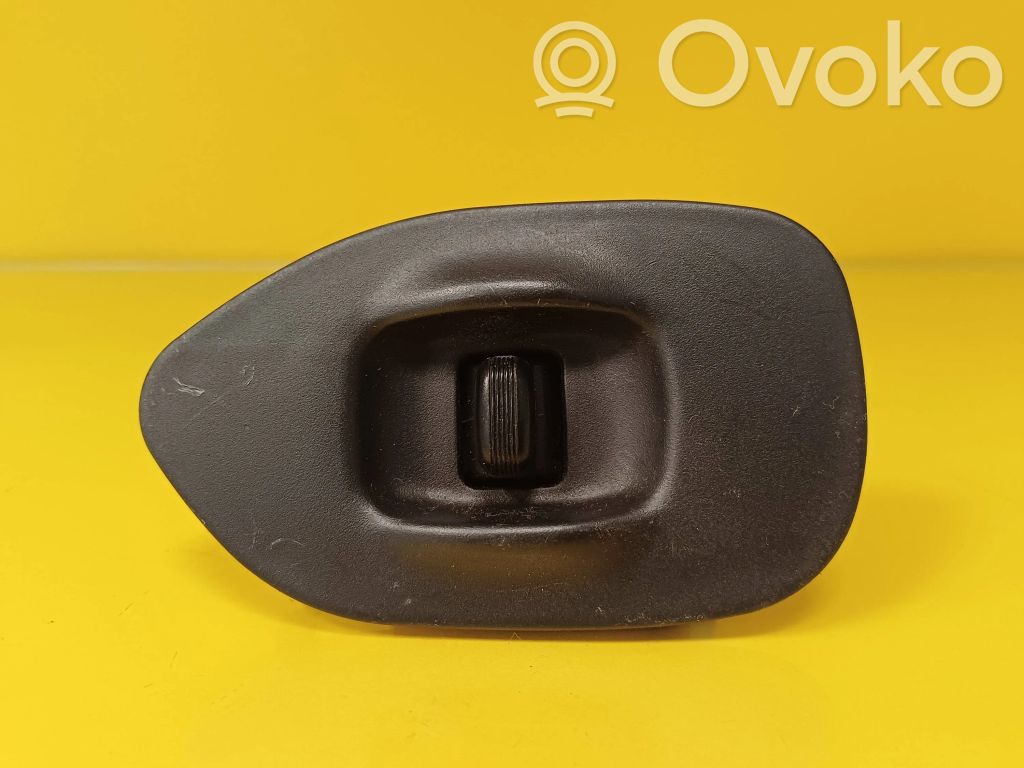 Subaru Legacy Electric window control switch 