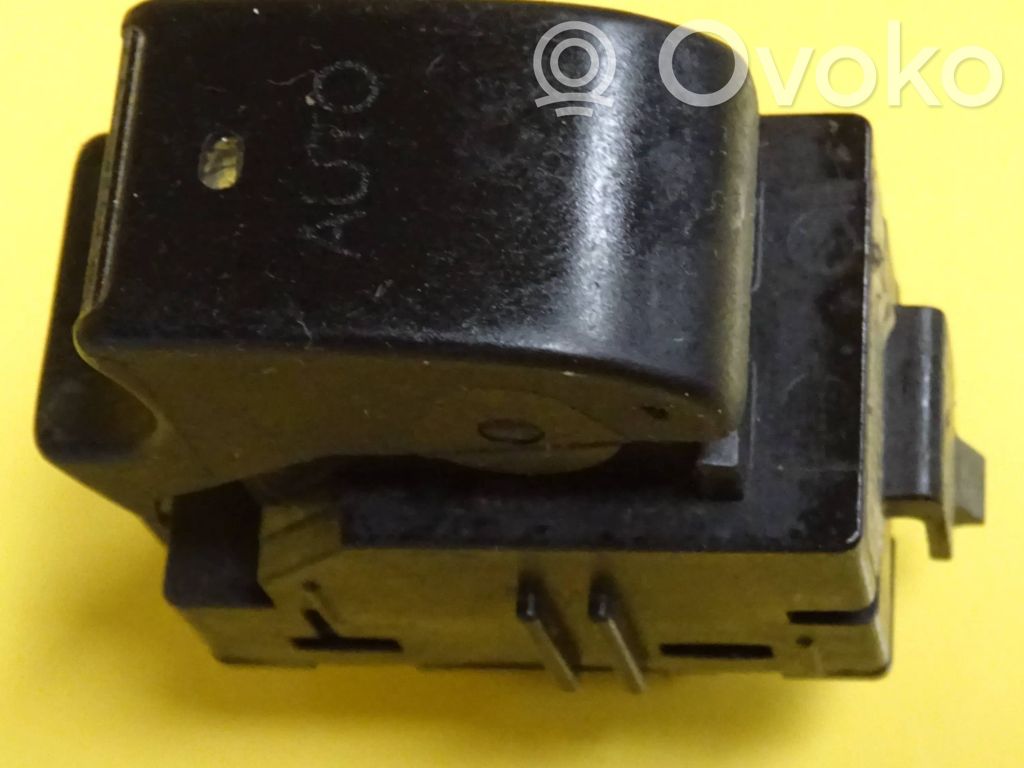 Electric window control switch   84810022040
