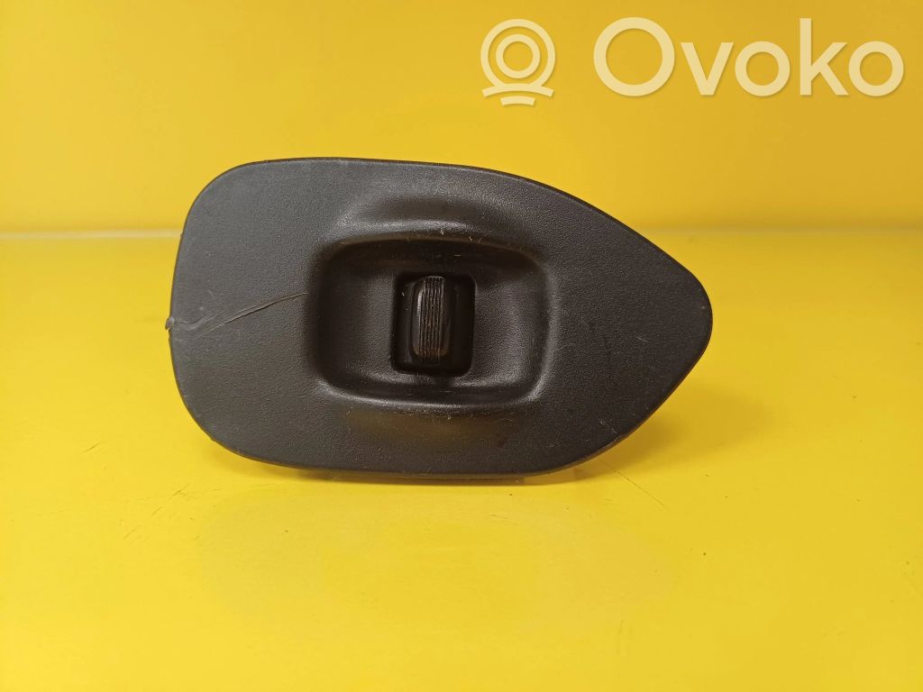 Subaru Legacy Electric window control switch 