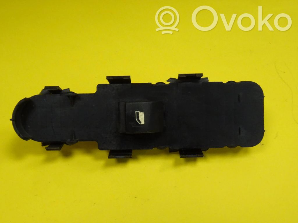 Electric window control switch   14893750XT