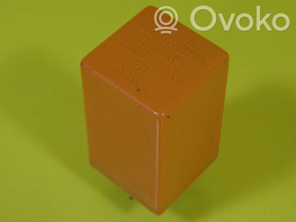 Otros relés   92AG14K087AA