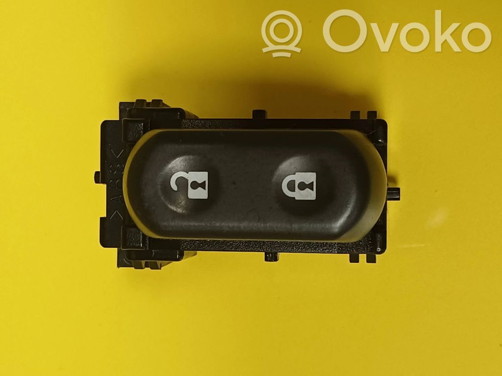 Central locking switch button   25752613