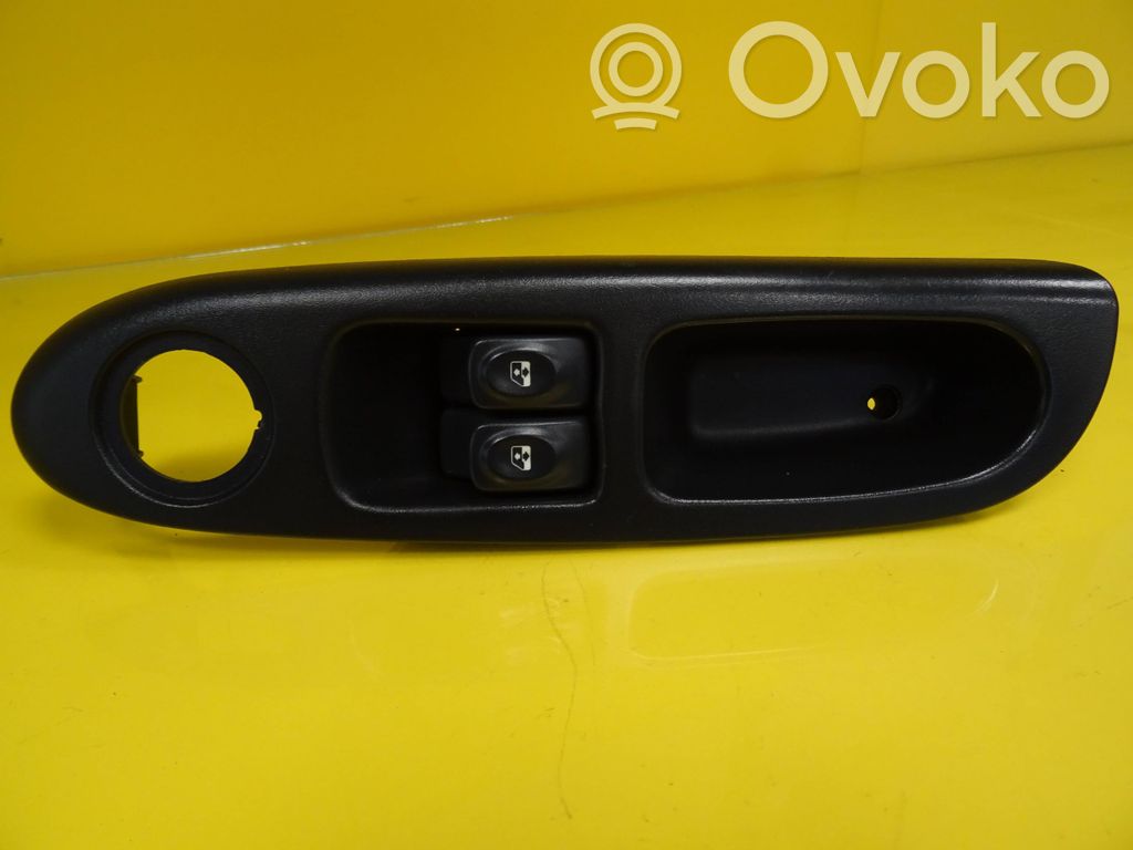 Renault Clio II Electric window control switch 
