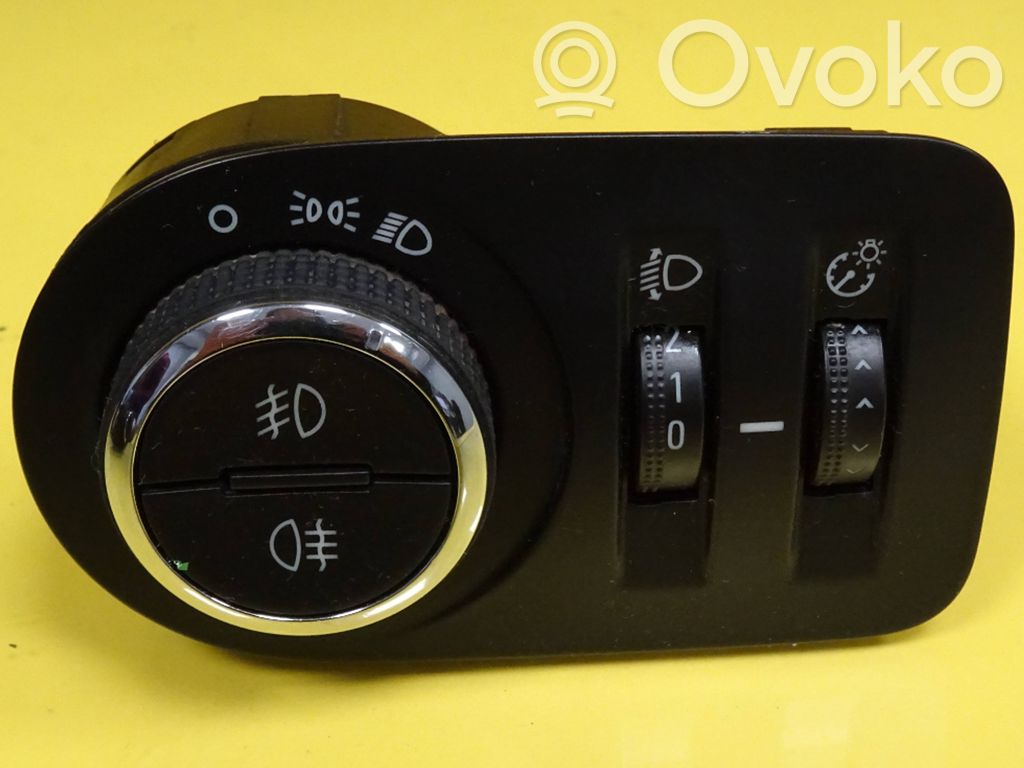 Opel Corsa E Valokatkaisija 