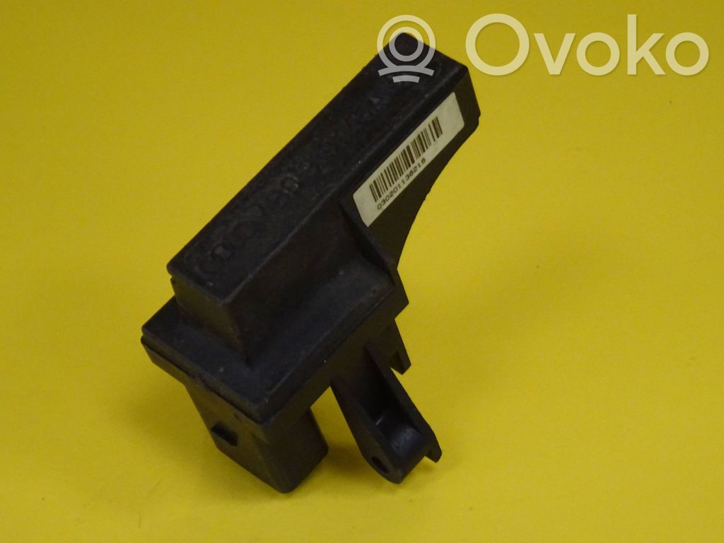 Audi A4 S4 B6 8E 8H Wzmacniacz anteny 