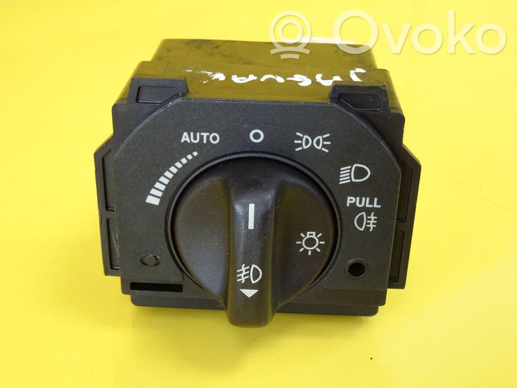 Jaguar S-Type Light switch 