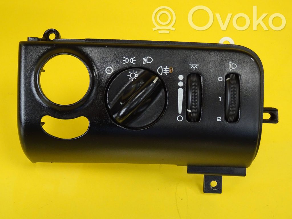 Light switch   9575541K