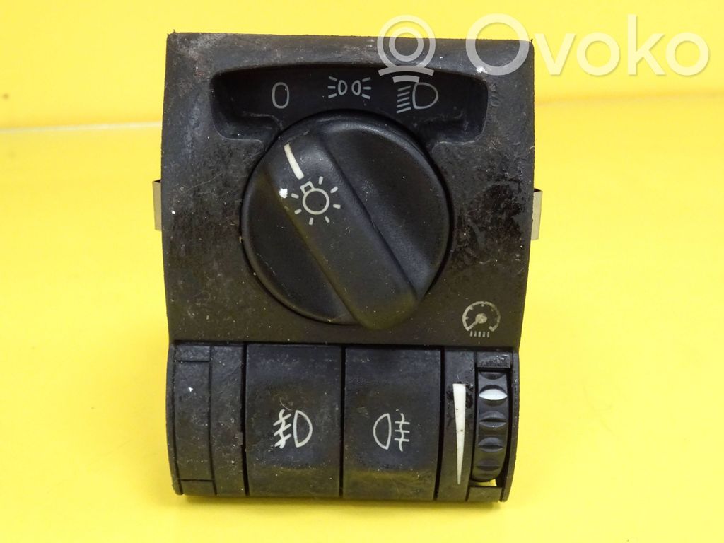 Opel Omega B2 Light switch 