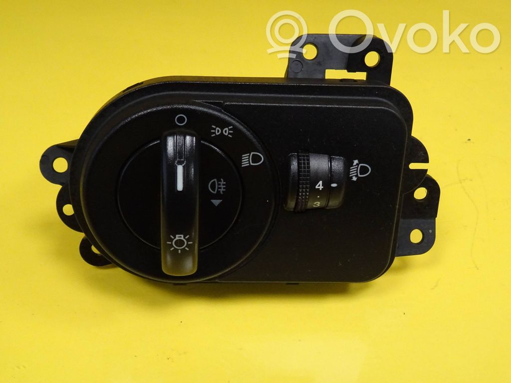 Interrupteur d’éclairage   2S6T13A024AB