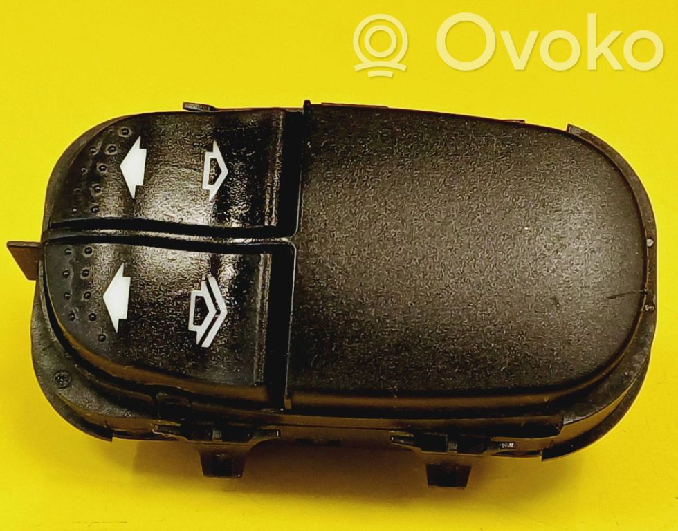 Ford Focus Electric window control switch 