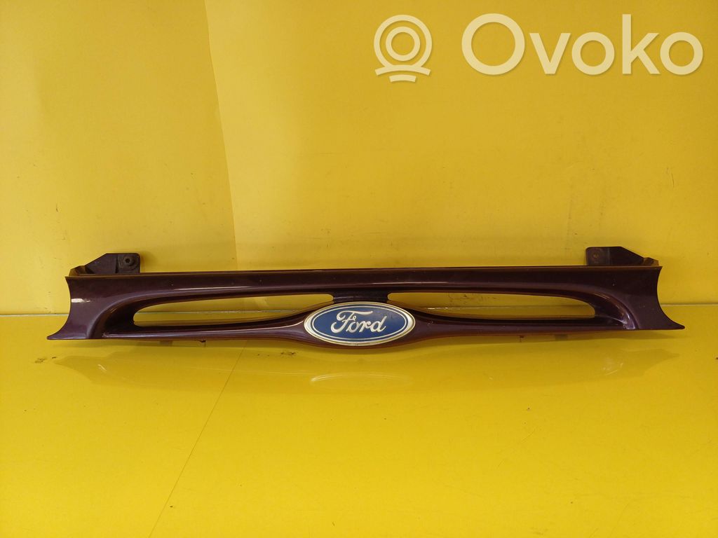 Ford Mondeo MK I Etusäleikkö 