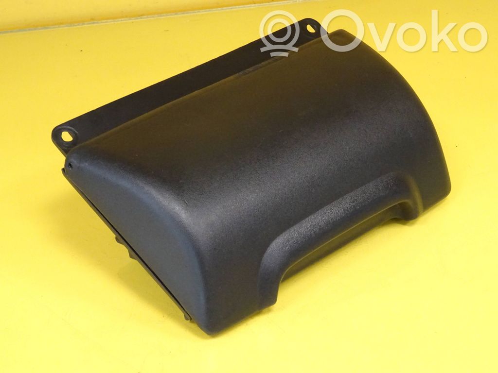 Opel Corsa B Peleninė panelėje 