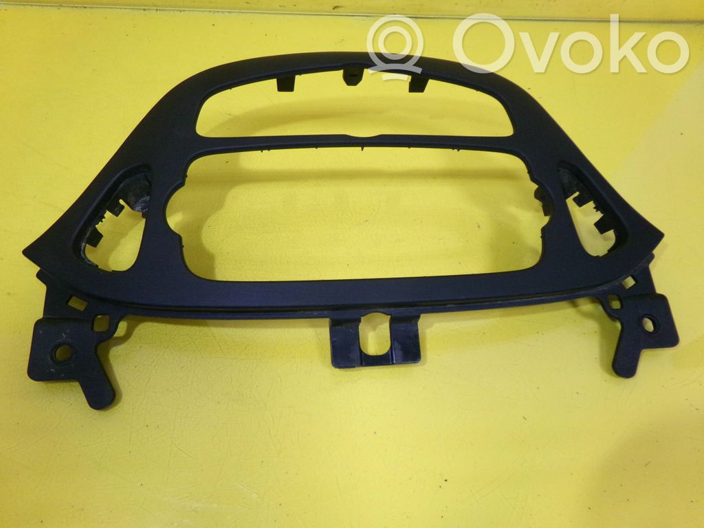 Opel Corsa E Dashboard trim 