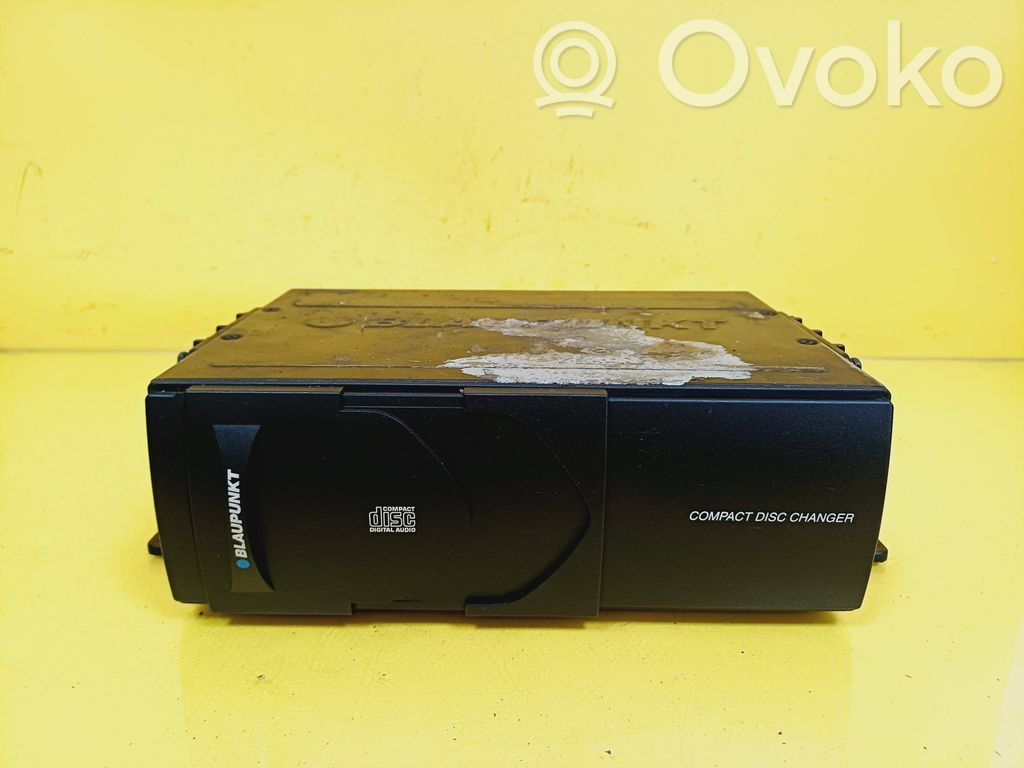 Audi A6 S6 C5 4B CD/DVD changer 