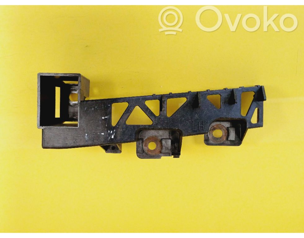 Mazda 5 Front bumper mounting bracket 
