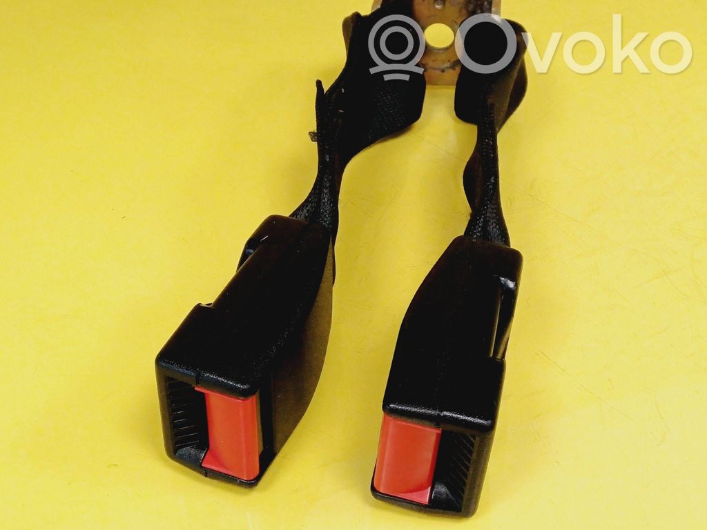 Opel Corsa B Takaistuimen turvavyön solki 