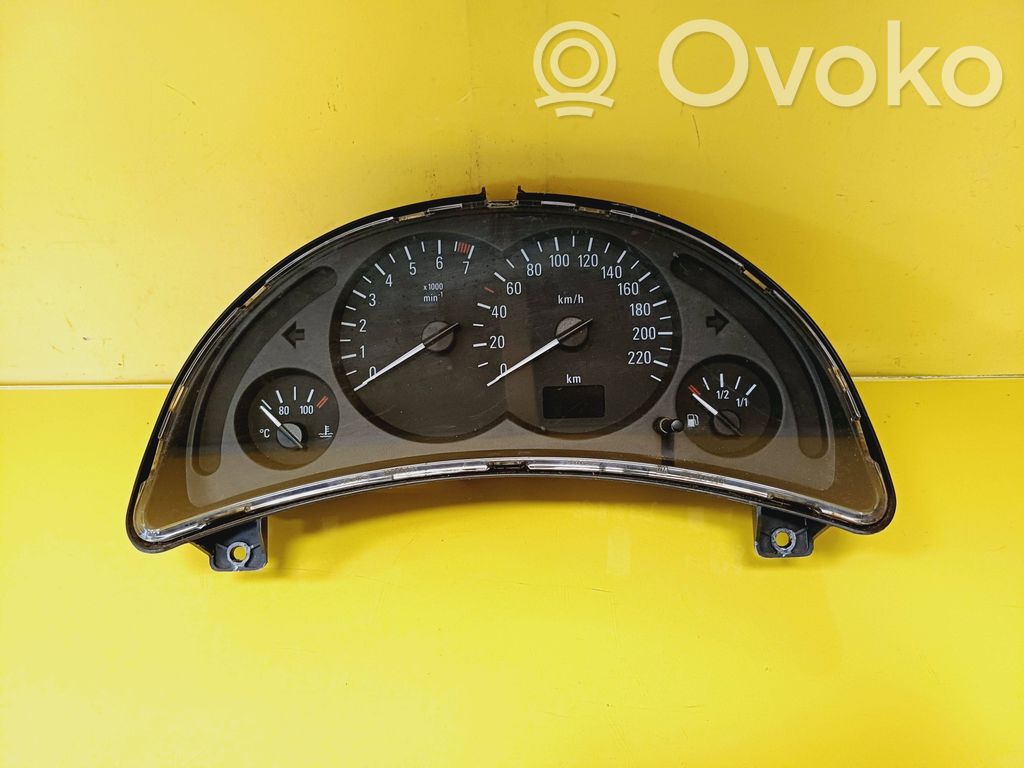 Opel Corsa C Nopeusmittari (mittaristo) 