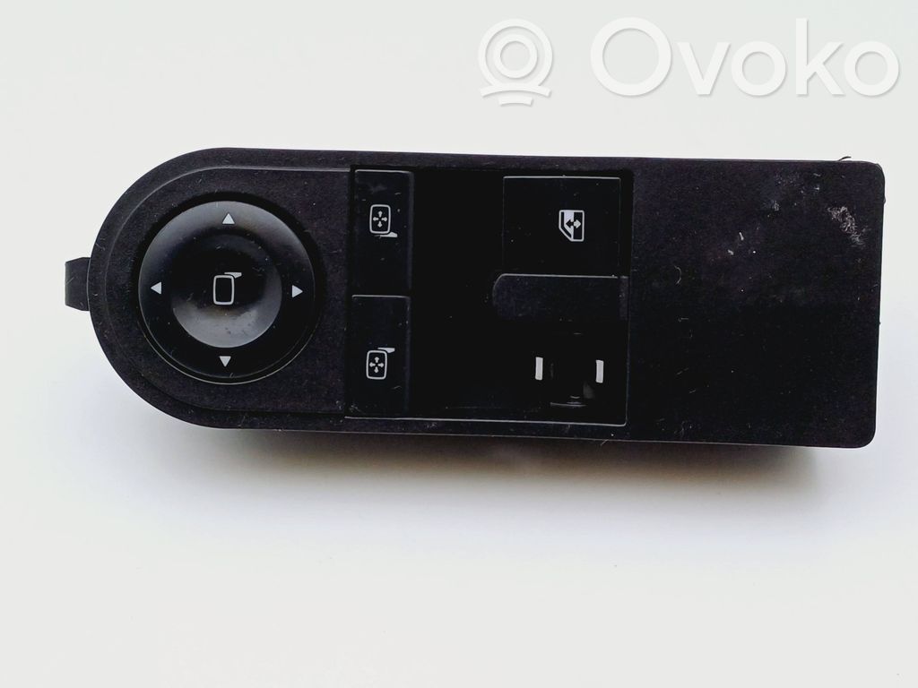 Opel Astra H Electric window control switch 