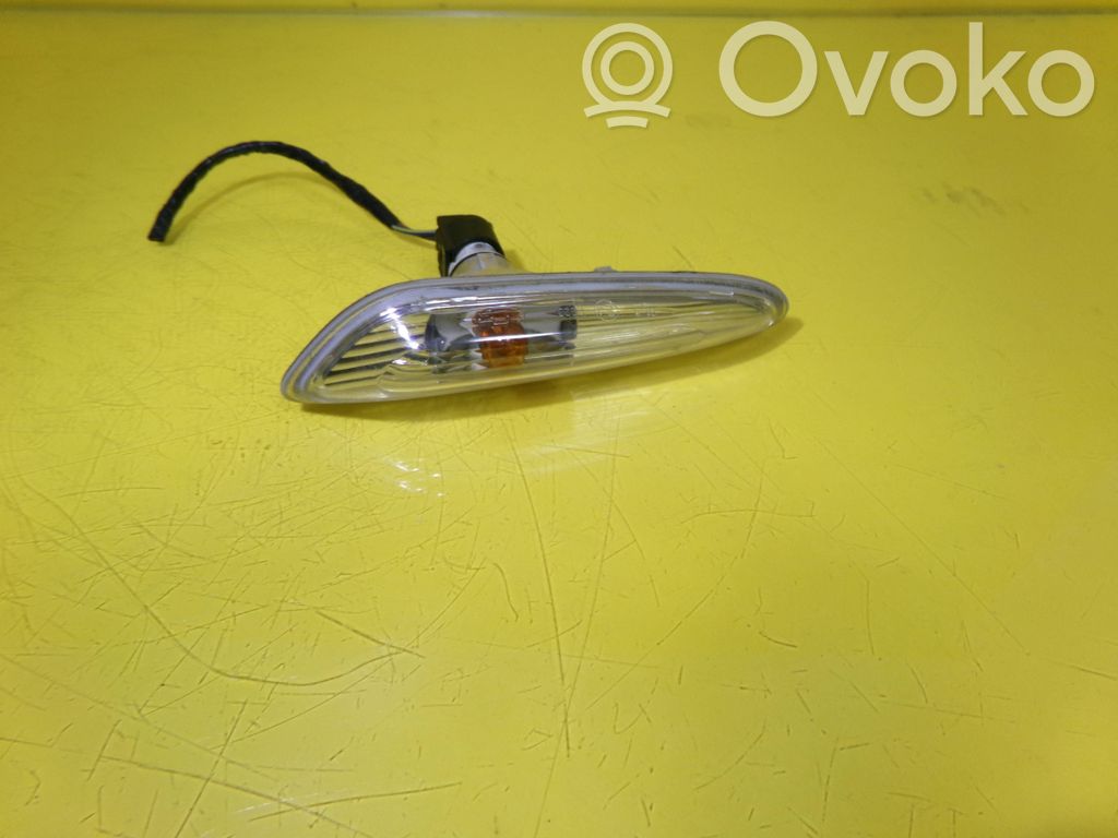 BMW 3 E46 Front fender indicator light 