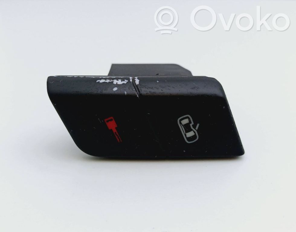 Central locking switch button   8E19621075PR