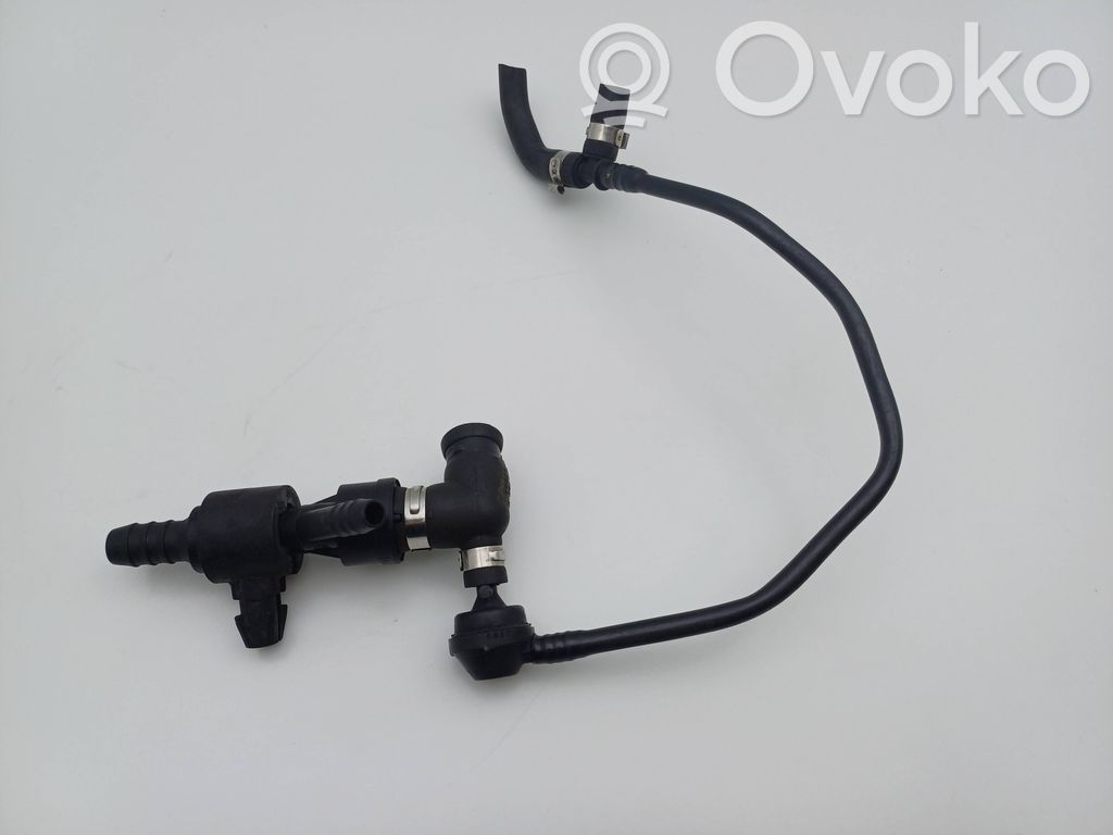 Audi A4 S4 B6 8E 8H Vacuum line/pipe/hose 