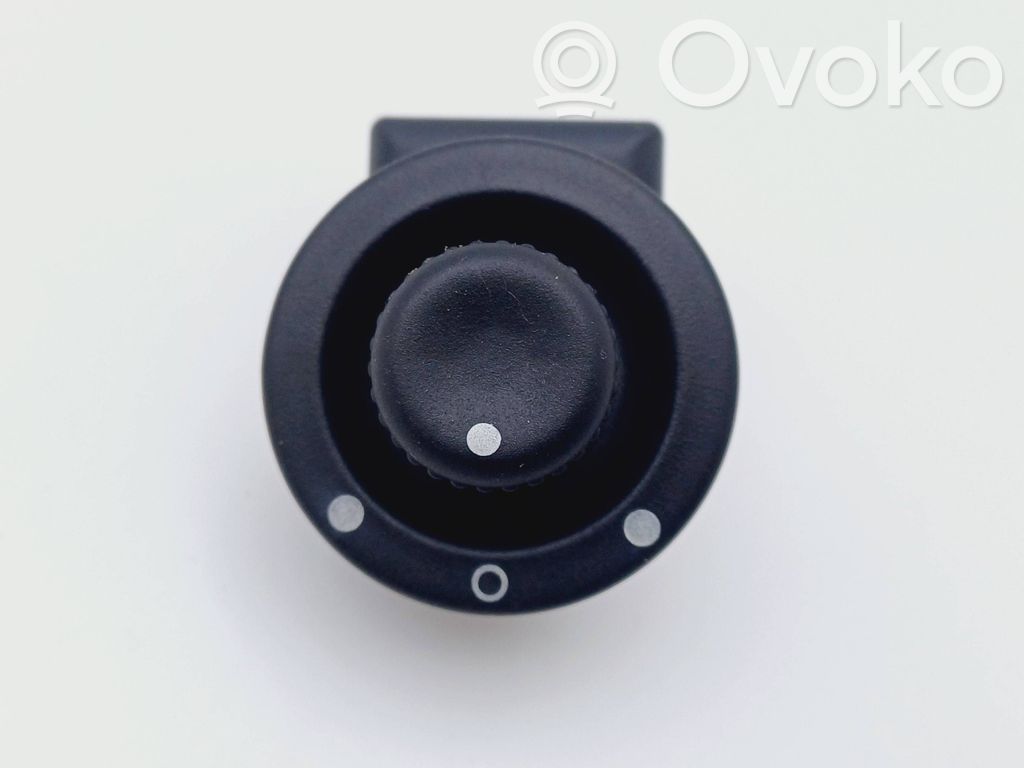 Wing mirror switch   7700429992C