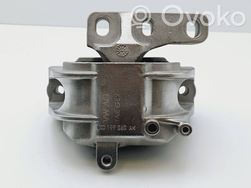 Volkswagen Touran I Engine mount bracket 