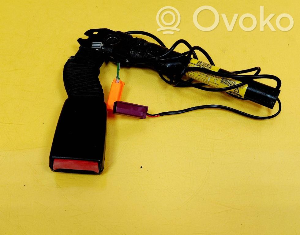 Ford Focus Front seatbelt buckle 