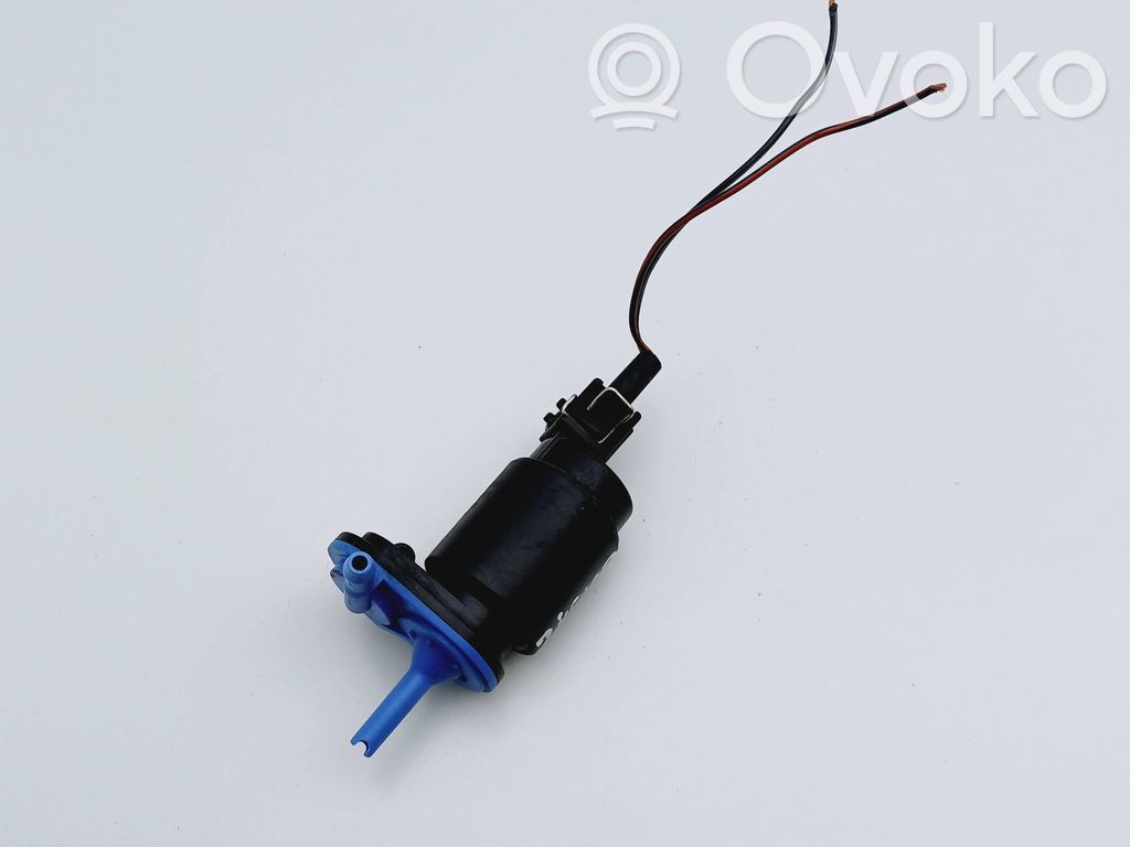 Windscreen/windshield washer pump   103173