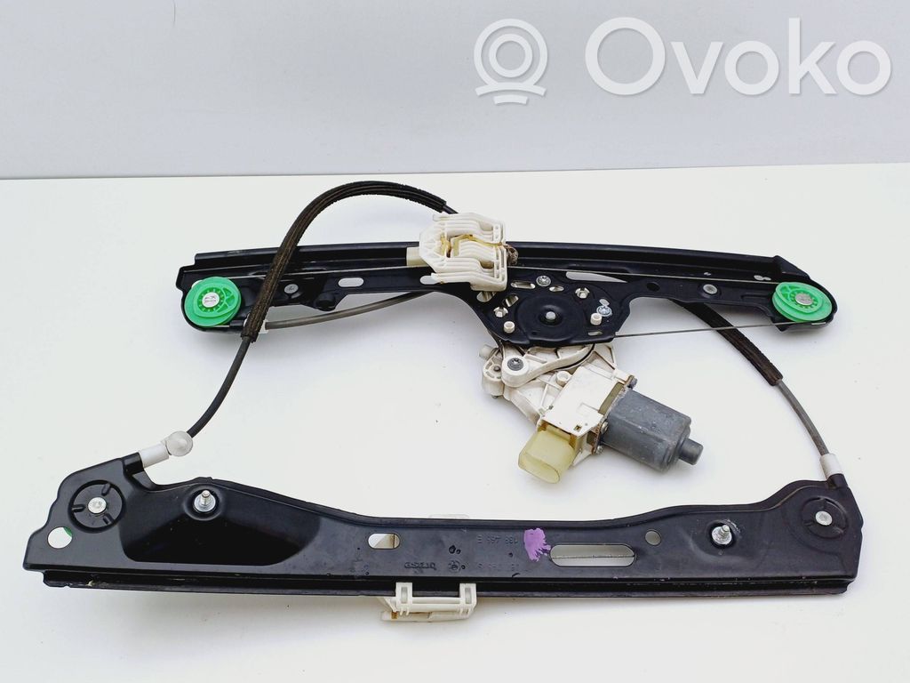 BMW 1 E81 E87 Front door window regulator with motor 