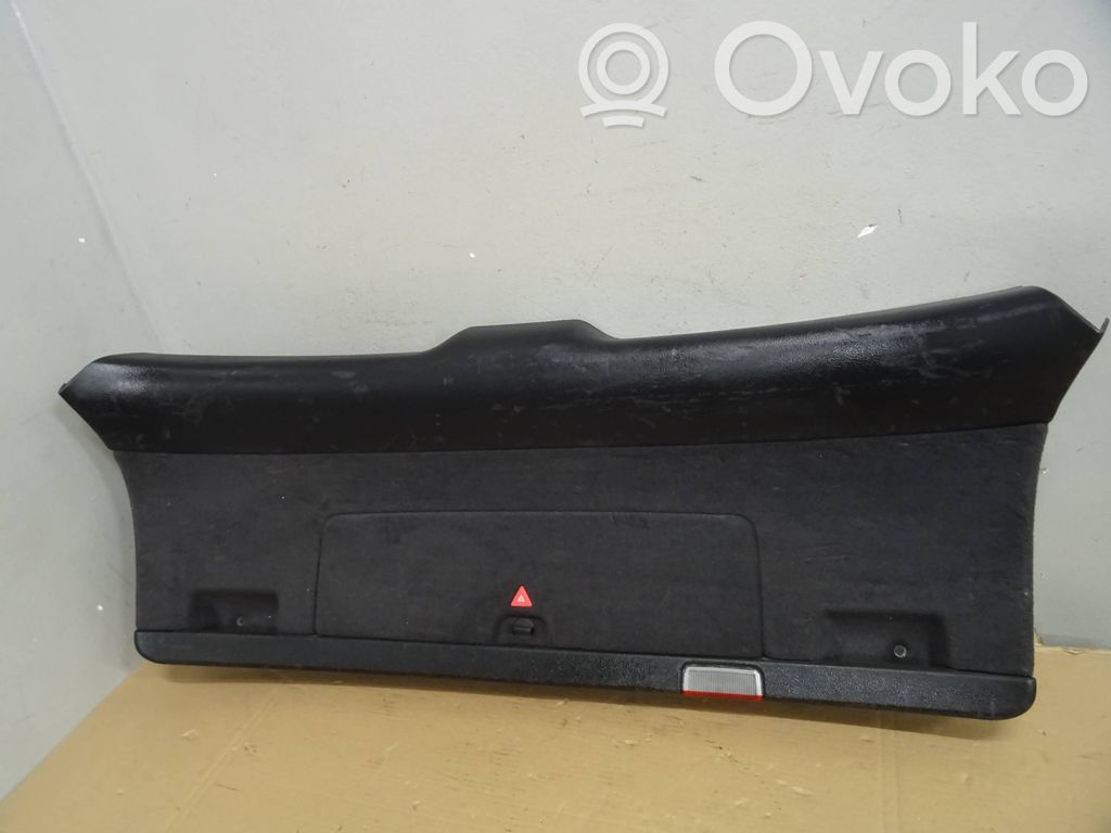 Audi A4 S4 B6 8E 8H Poszycie / Tapicerka tylnej klapy bagażnika 