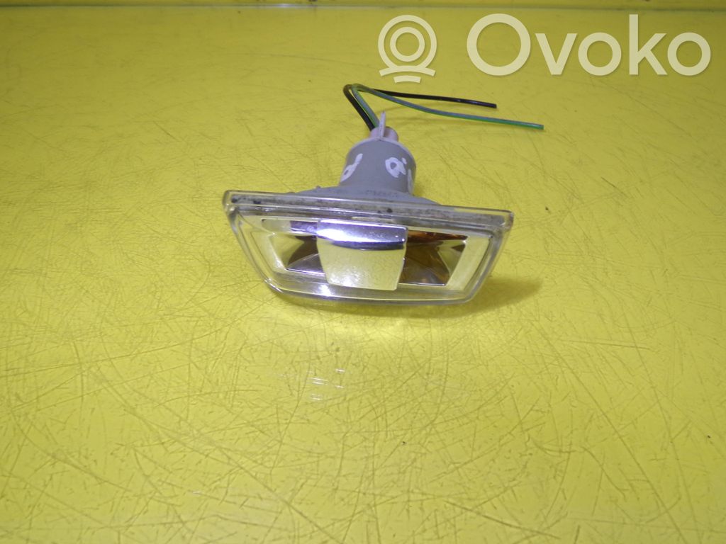 Opel Corsa D Front fender indicator light 