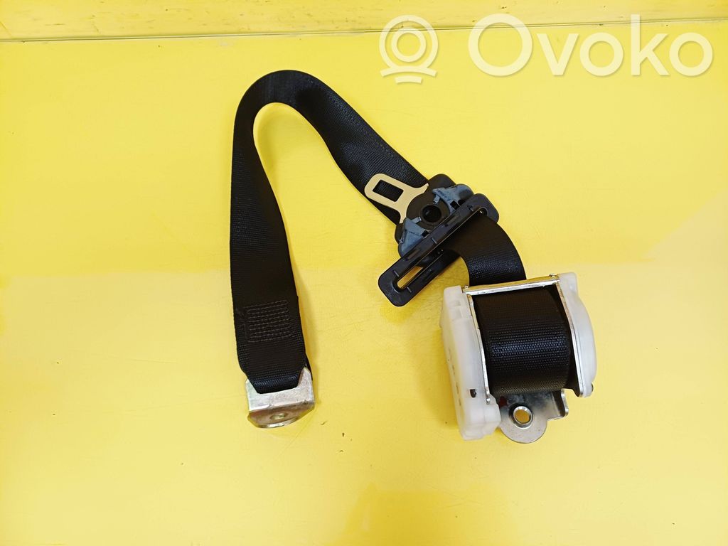 Opel Corsa B Cinturón trasero 