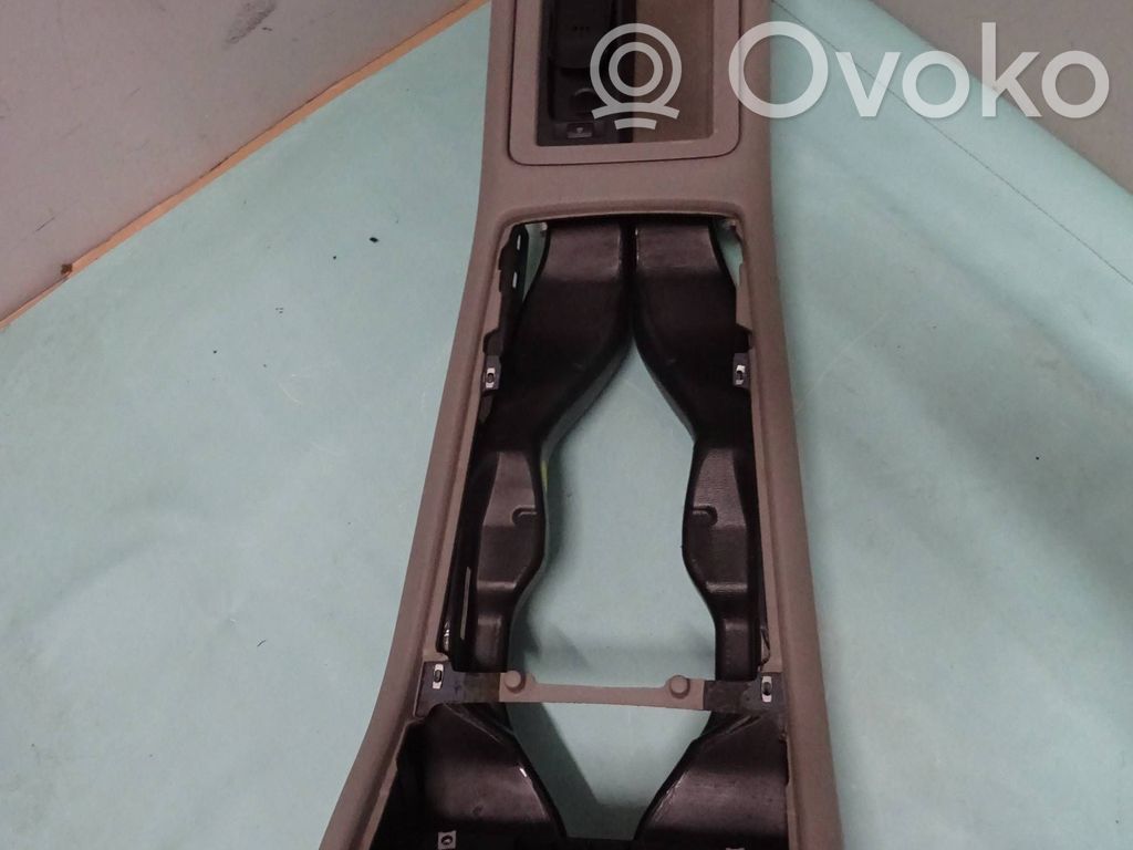 Keskikonsoli   4E0857473B