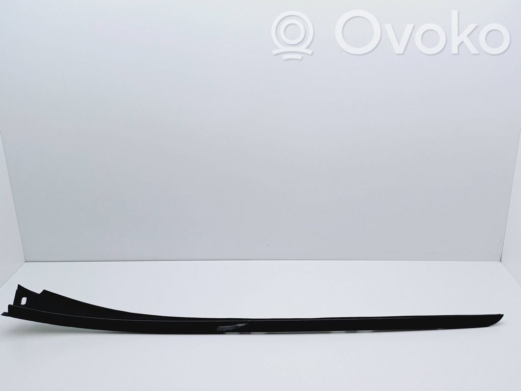 Windshield trim   8200012941