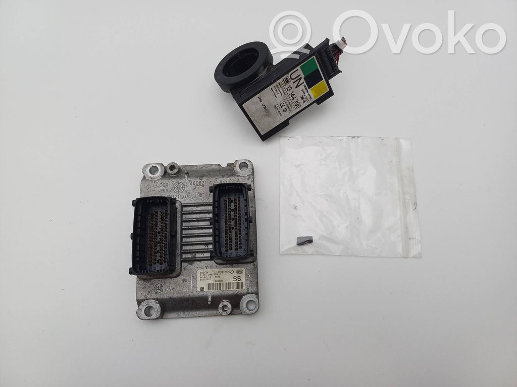 Opel Corsa C Moottorin ohjainlaite/moduuli 