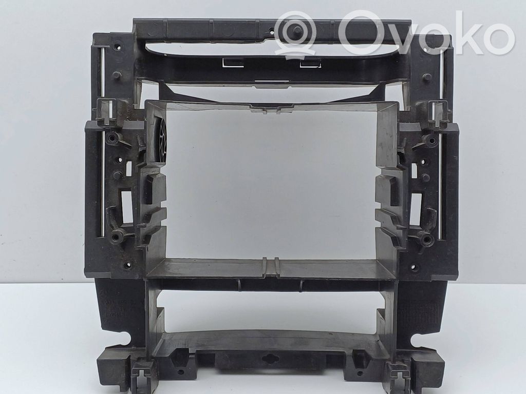 Mercedes-Benz C W203 Cadre, panneau d'unité radio / GPS 