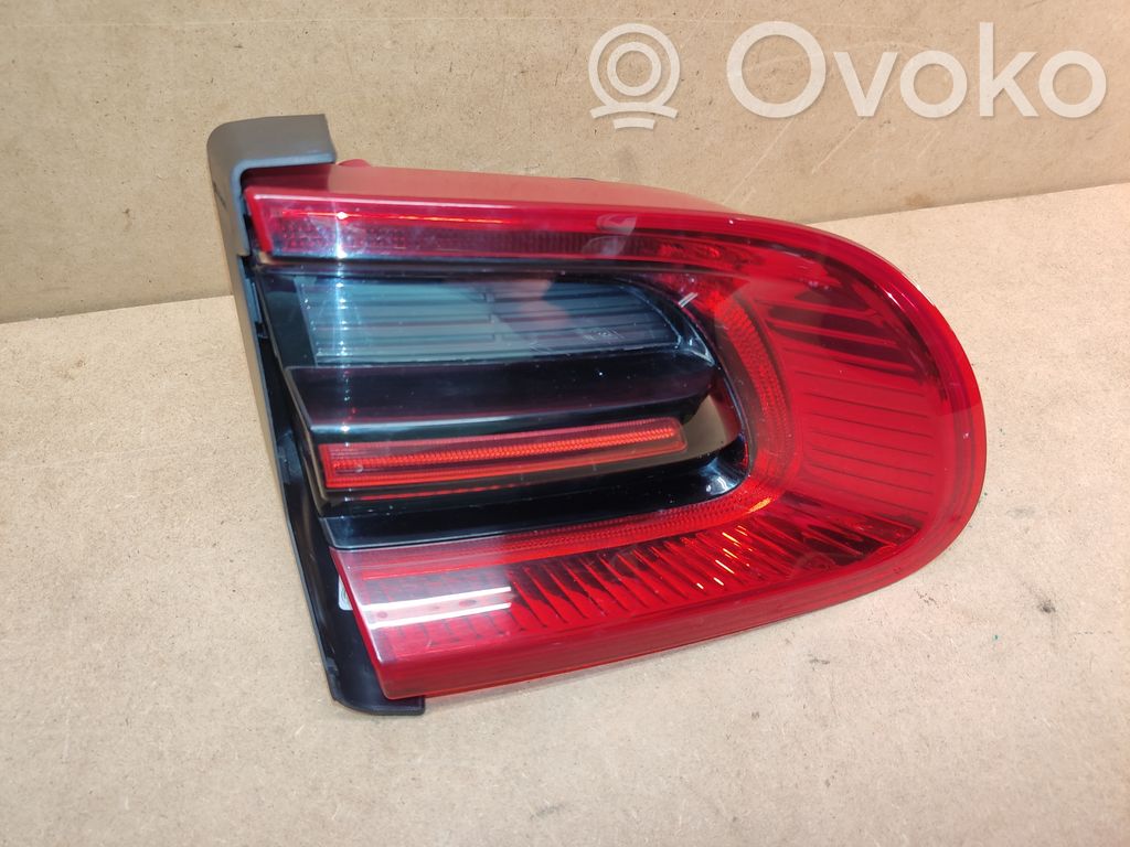 Tailgate rear/tail lights   95B945093G