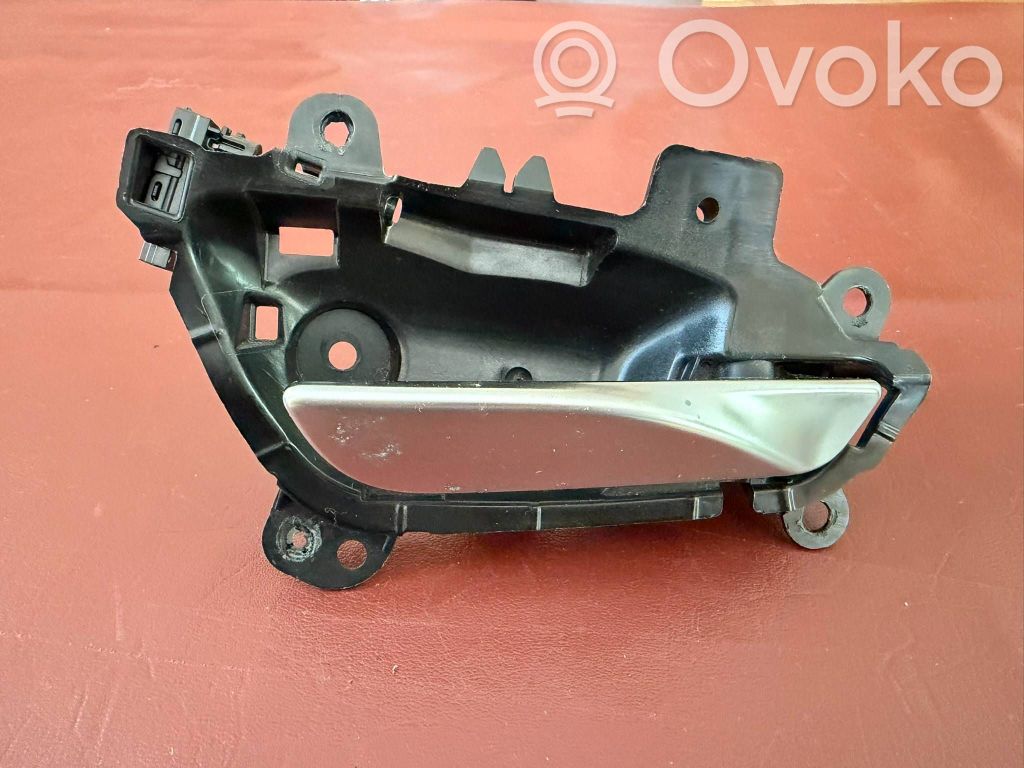 BMW 2 F22 F23 Klamka wewnętrzna drzwi przednich 