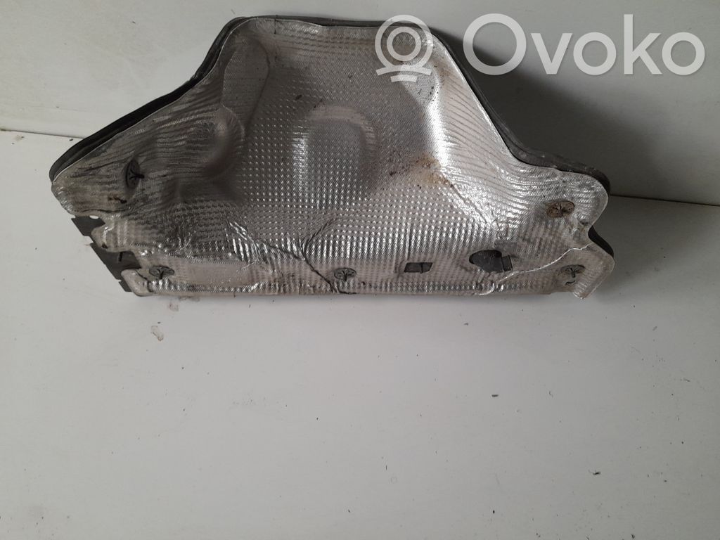 Audi Q5 SQ5 8R Heat shield in engine bay 