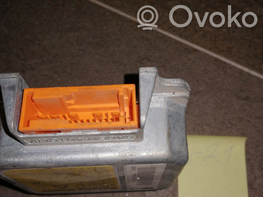 Renault Laguna I Airbag control unit/module 